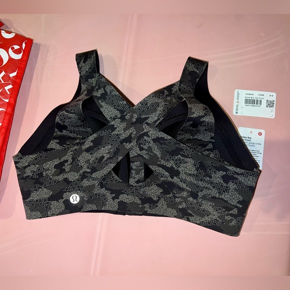 COPY - New Lululemon Enlite Bra Zip Front- size 34B- Collage Camo Mini Black Mu… - Picture 2 of 10